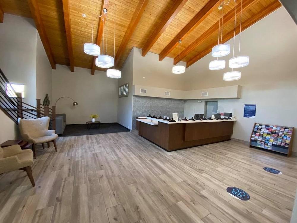 Days Inn & Suites By Wyndham Mesa Near Phoenix Bagian luar foto