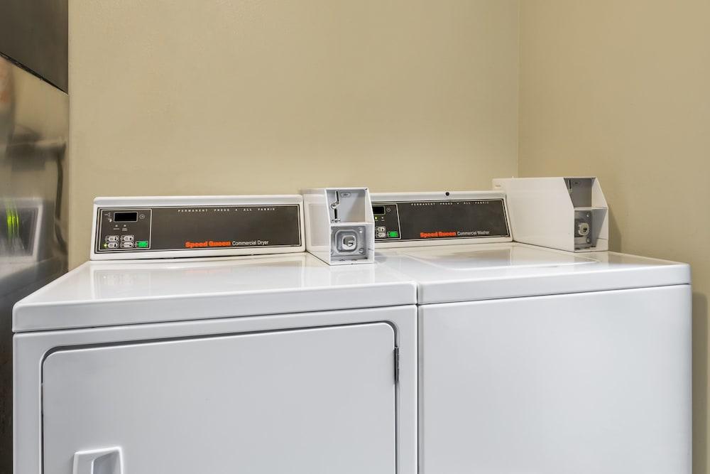 Days Inn & Suites By Wyndham Mesa Near Phoenix Bagian luar foto