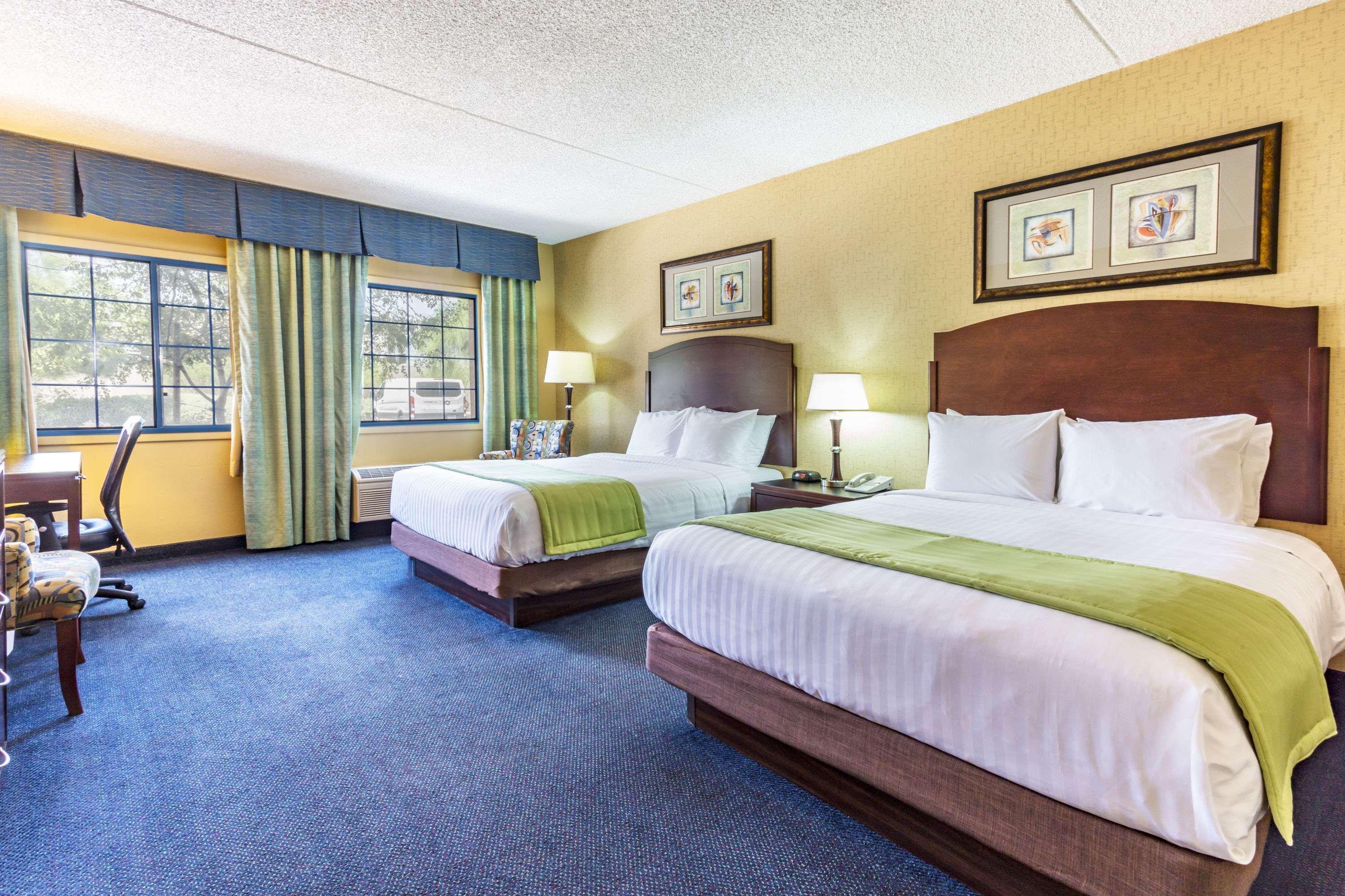 Days Inn & Suites By Wyndham Mesa Near Phoenix Bagian luar foto