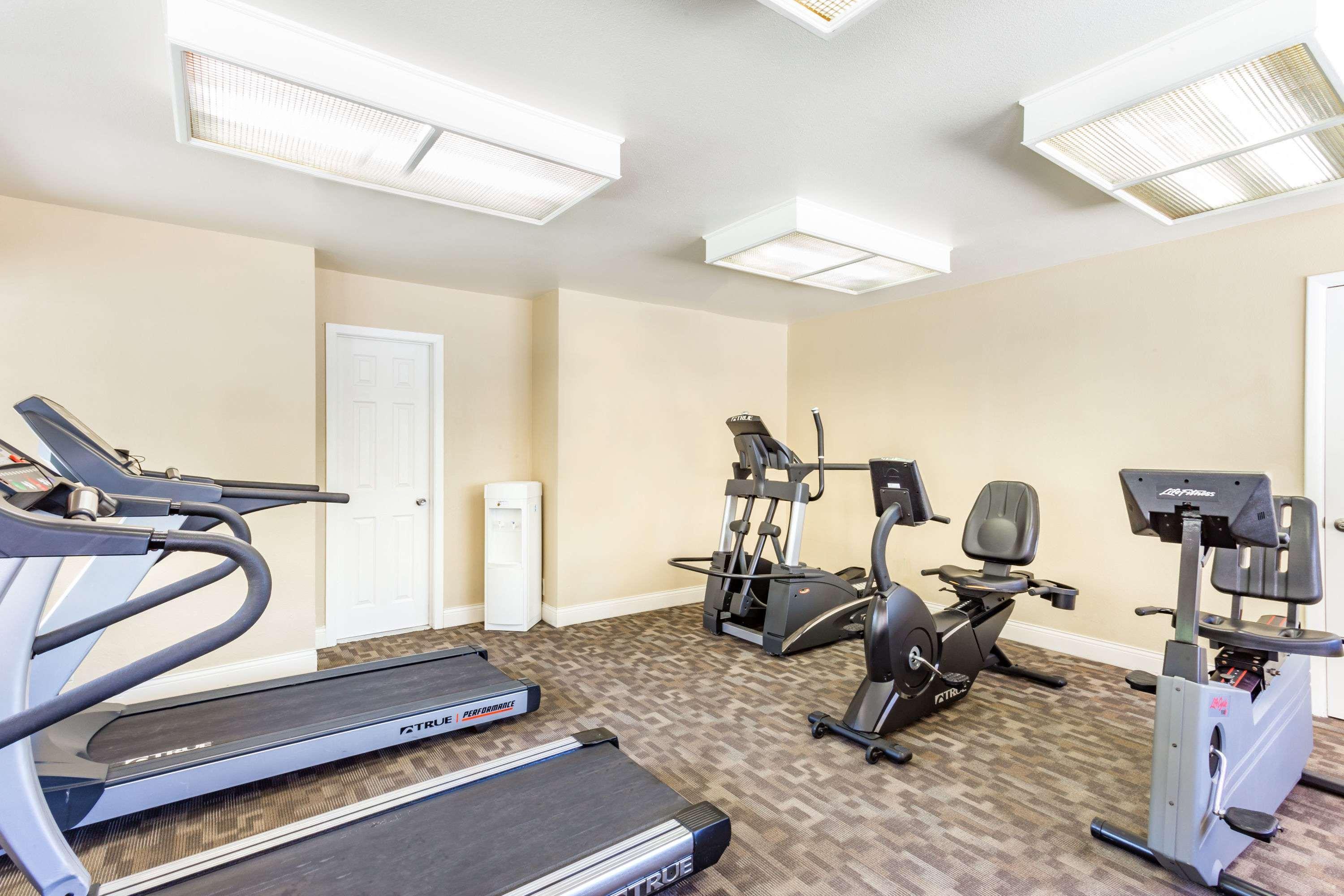 Days Inn & Suites By Wyndham Mesa Near Phoenix Bagian luar foto