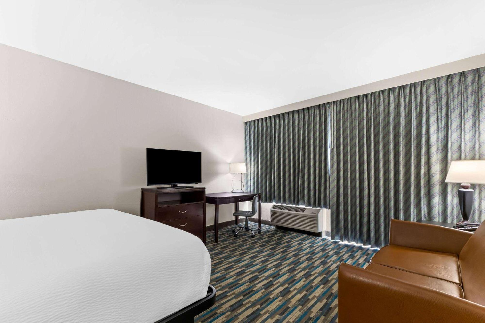 Days Inn & Suites By Wyndham Mesa Near Phoenix Bagian luar foto