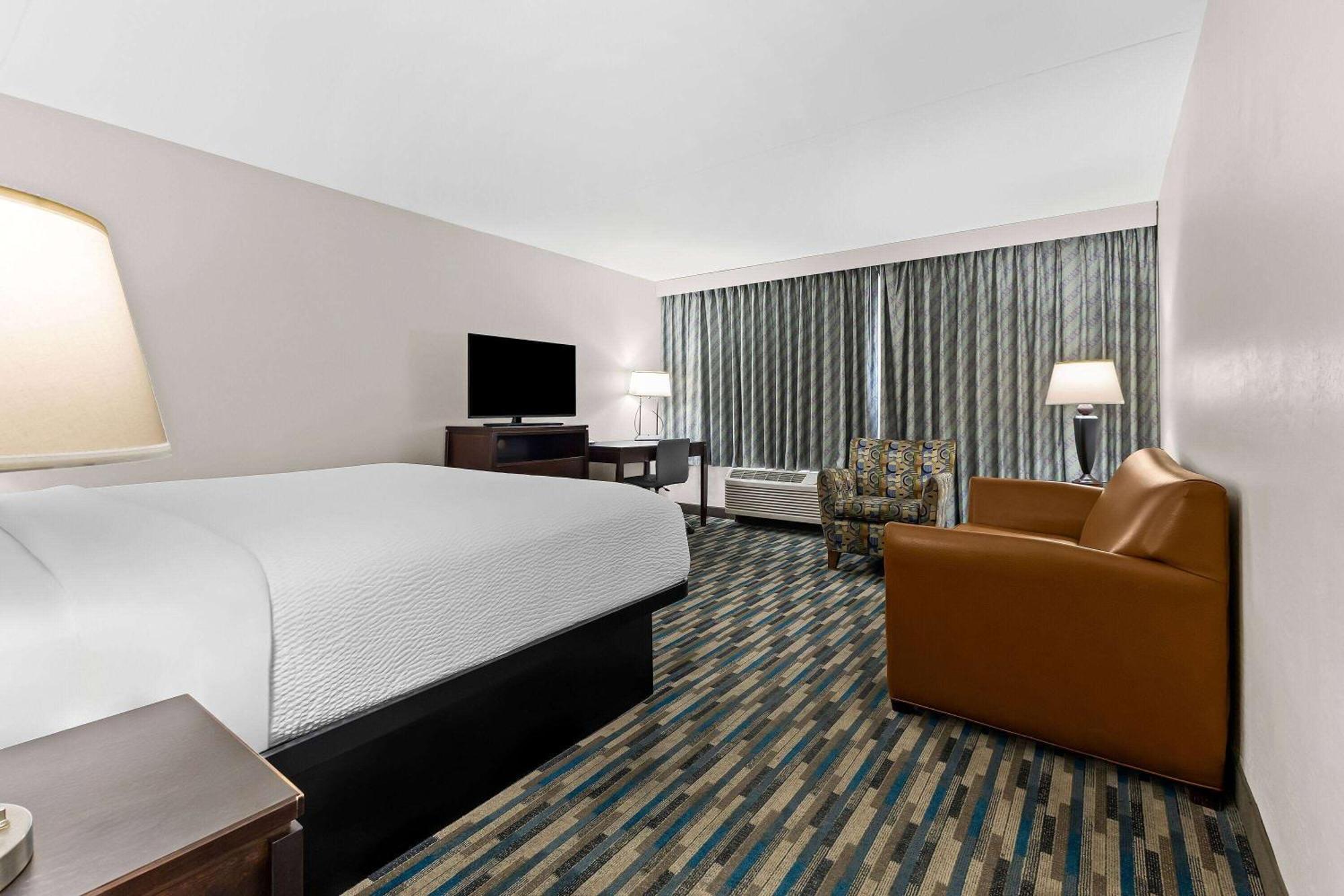 Days Inn & Suites By Wyndham Mesa Near Phoenix Bagian luar foto