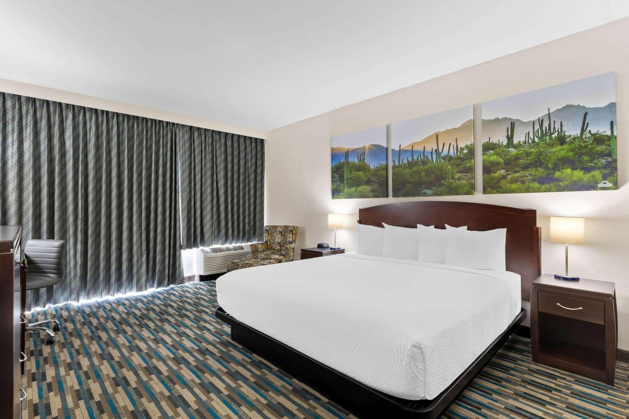 Days Inn & Suites By Wyndham Mesa Near Phoenix Bagian luar foto