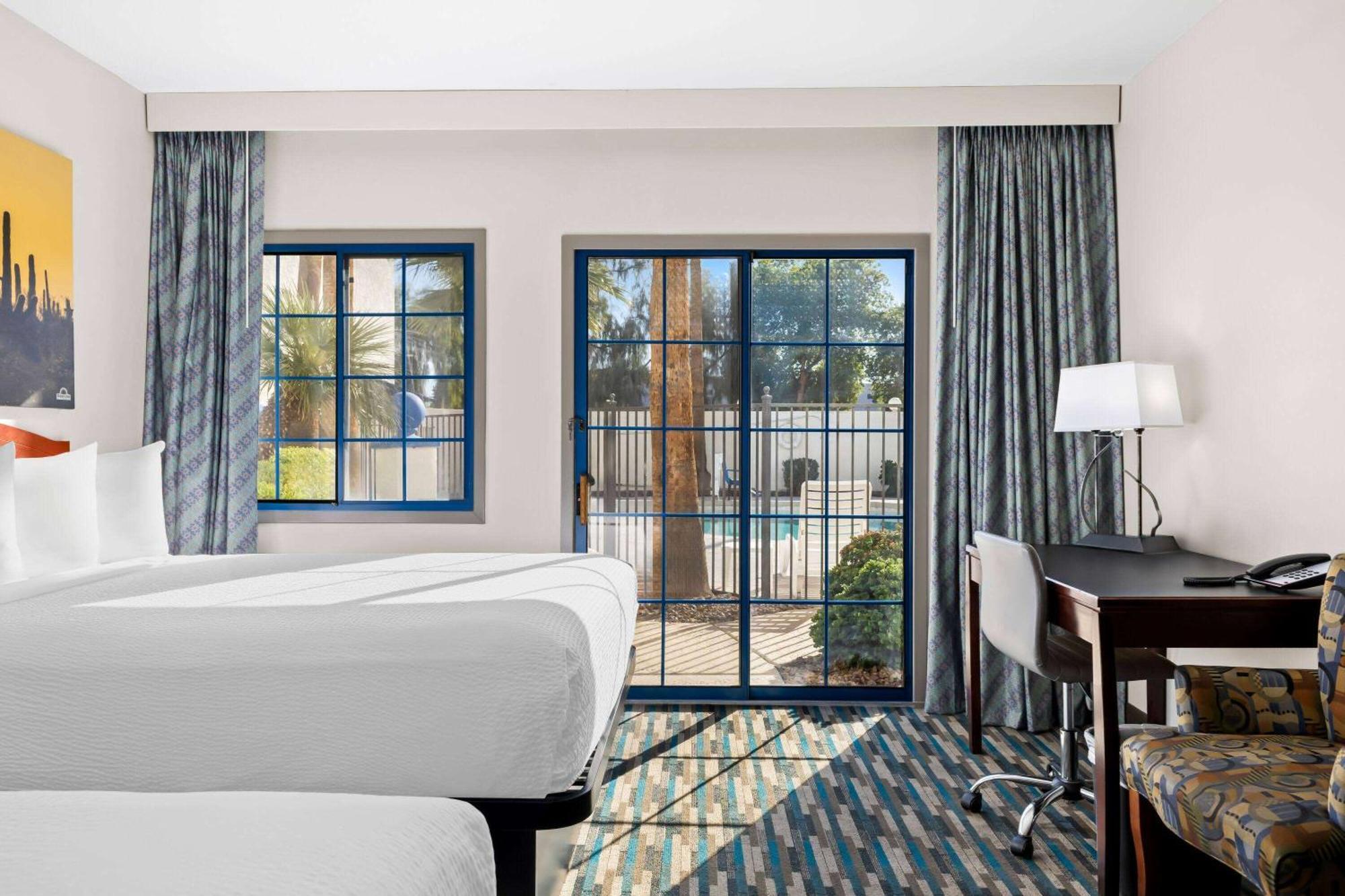 Days Inn & Suites By Wyndham Mesa Near Phoenix Bagian luar foto
