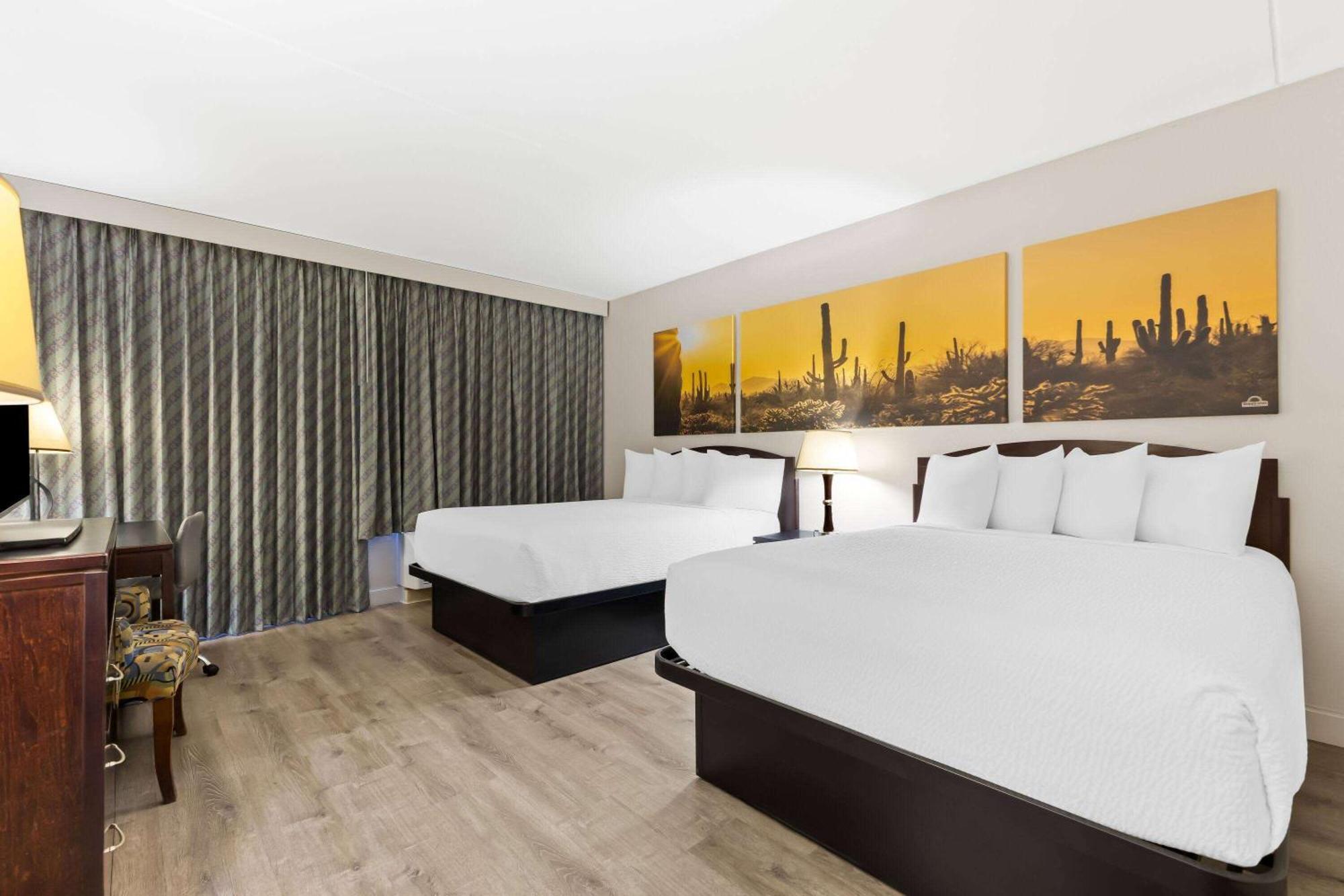 Days Inn & Suites By Wyndham Mesa Near Phoenix Bagian luar foto
