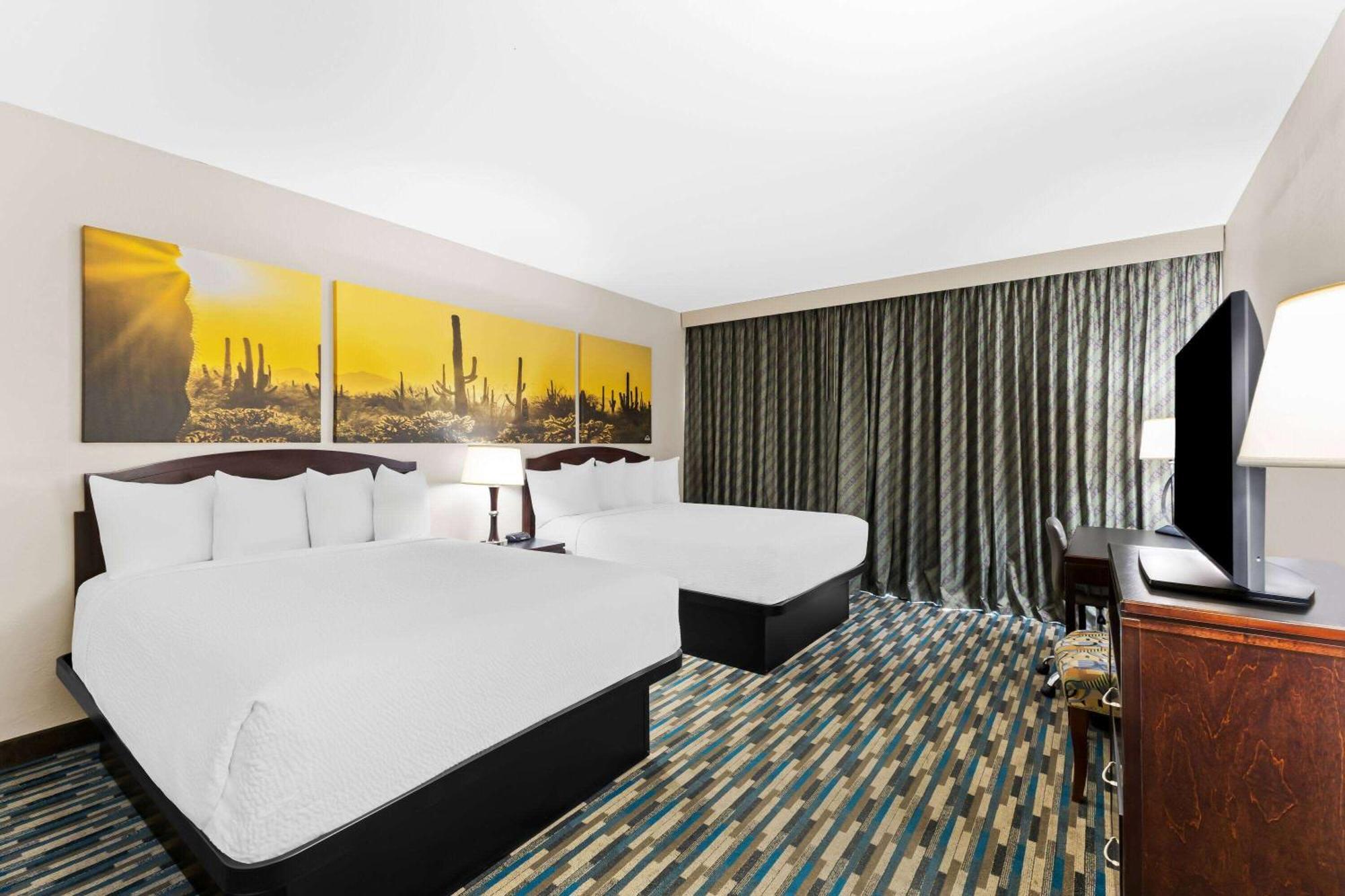 Days Inn & Suites By Wyndham Mesa Near Phoenix Bagian luar foto